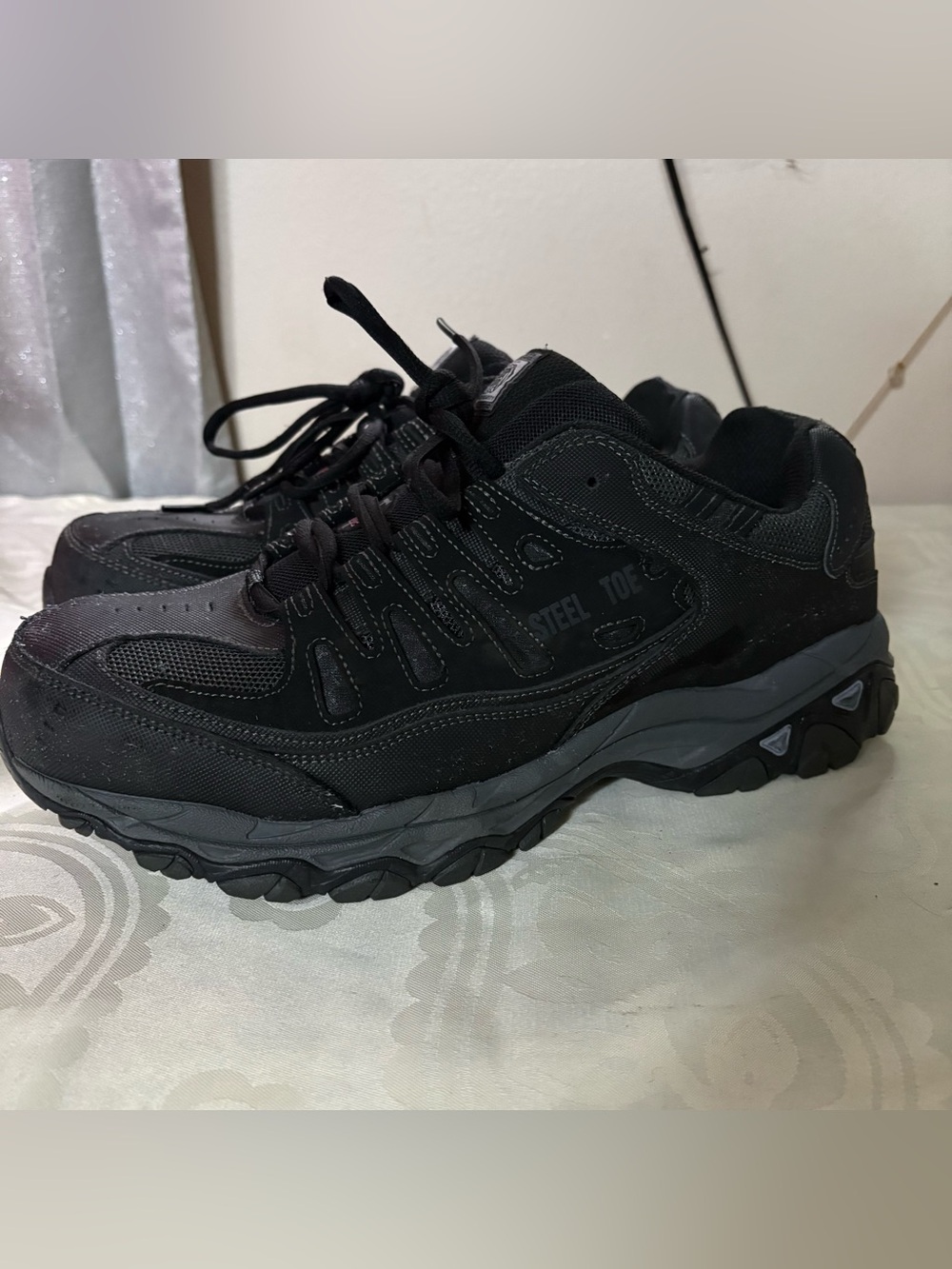 Sketchers Men's Black Steel Toe Work Shoes size 12